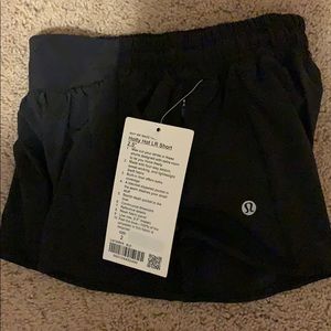 Women’s size 2 Hoffy Hot LR Short 2.5”